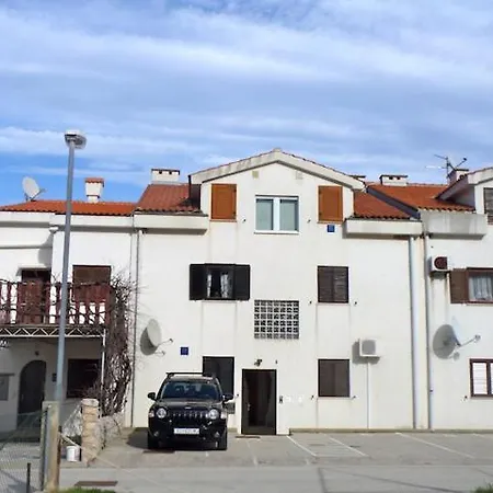 Lägenhet Ara-rose *